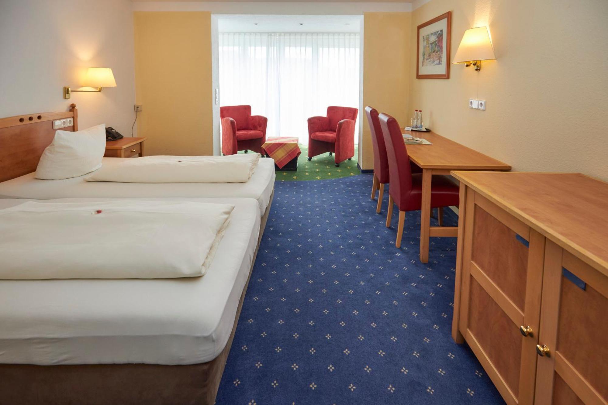 Flair Hotel Landgasthof Roger Лёвенштайн Экстерьер фото