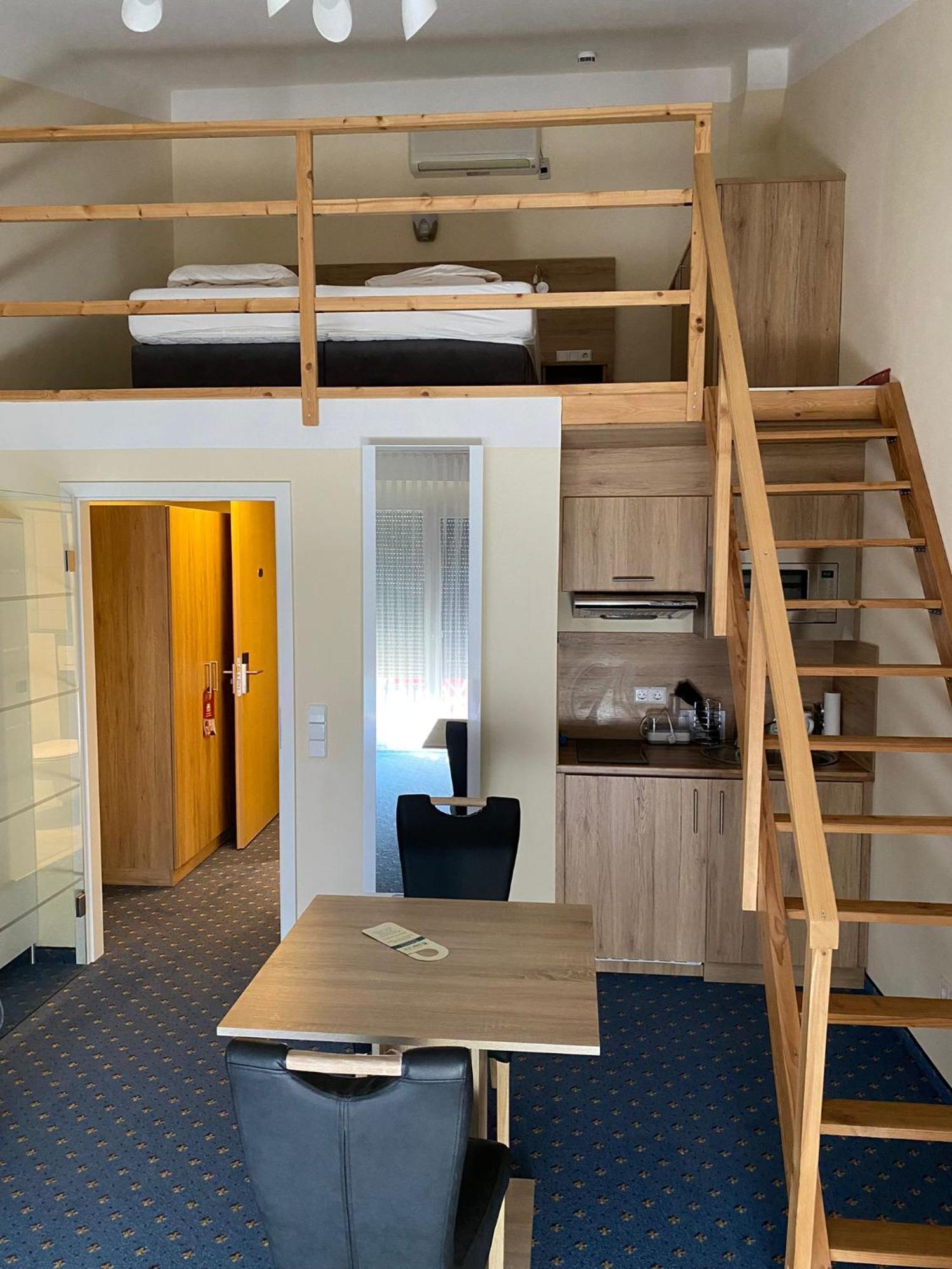 Flair Hotel Landgasthof Roger Лёвенштайн Экстерьер фото