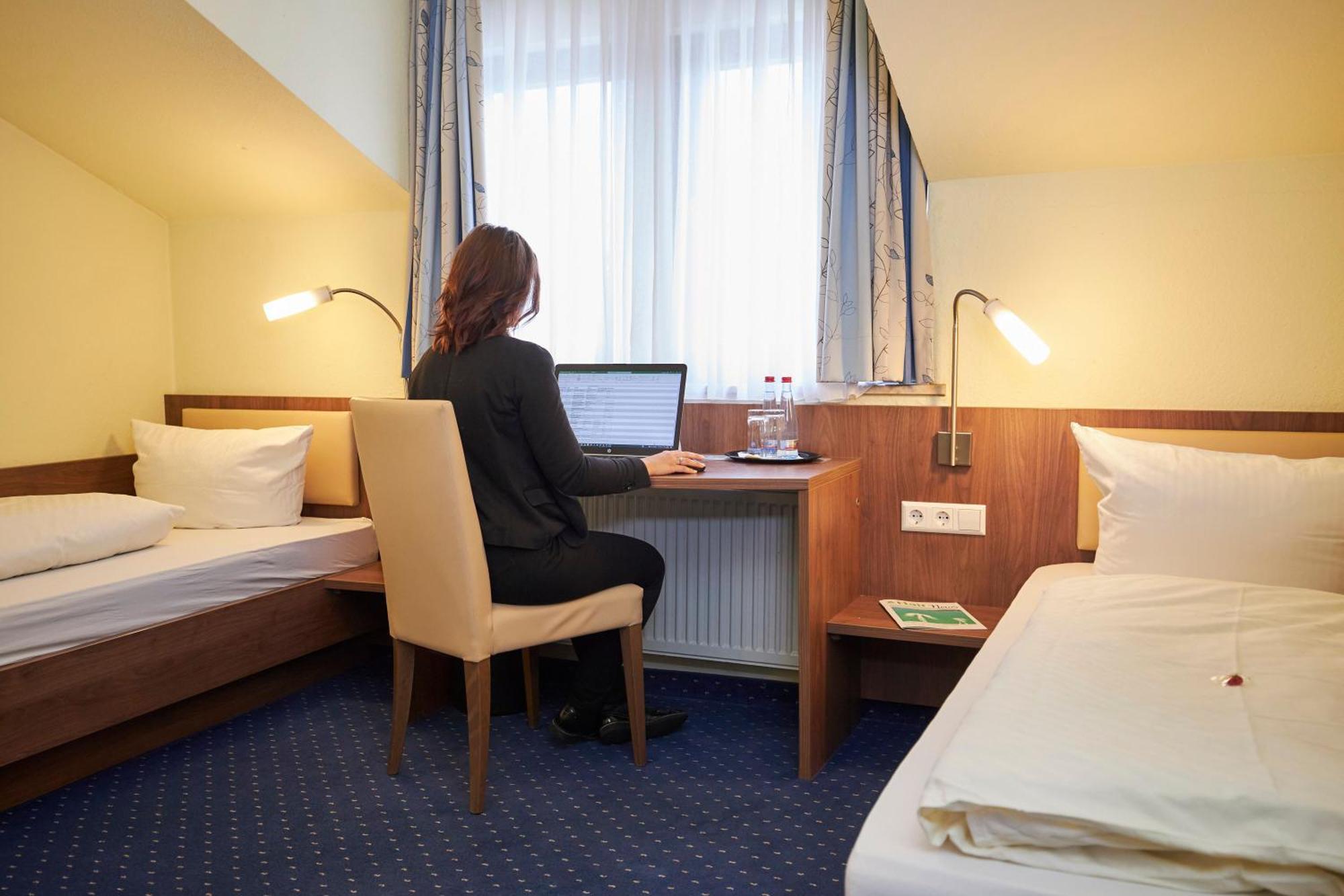 Flair Hotel Landgasthof Roger Лёвенштайн Экстерьер фото