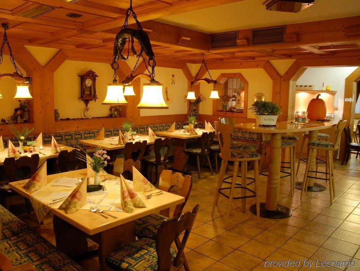 Flair Hotel Landgasthof Roger Лёвенштайн Ресторан фото