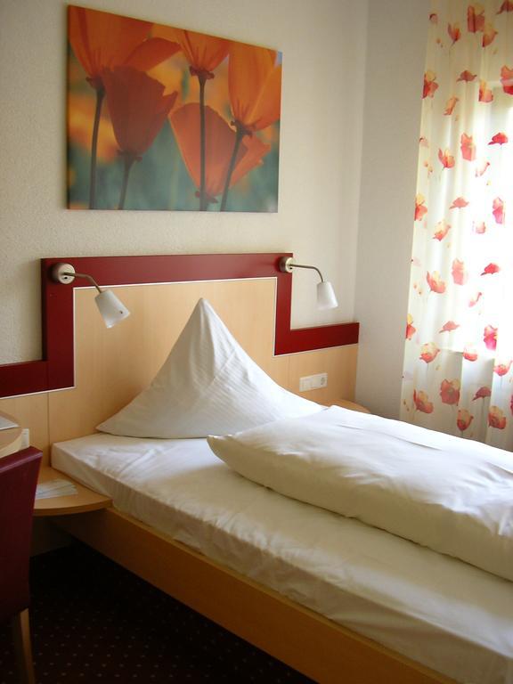 Flair Hotel Landgasthof Roger Лёвенштайн Экстерьер фото